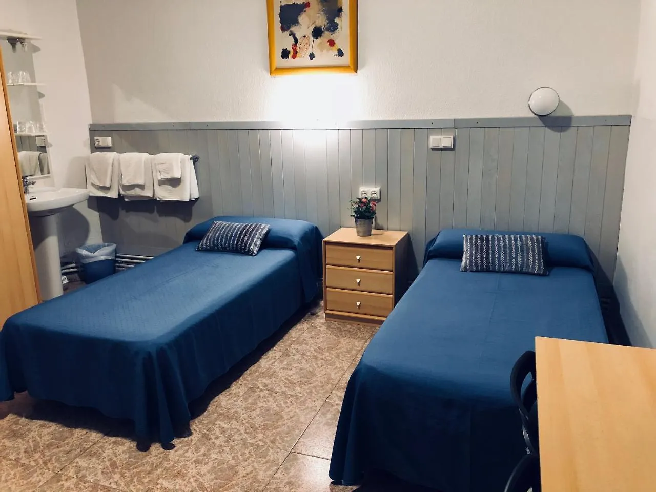 Guest house Hostal Carlos III El Prat de Llobregat